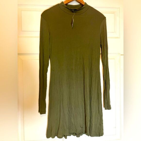Forever 21 Dresses & Skirts - NWT, Forever 21 long sleeve dress, size medium beautiful olive color